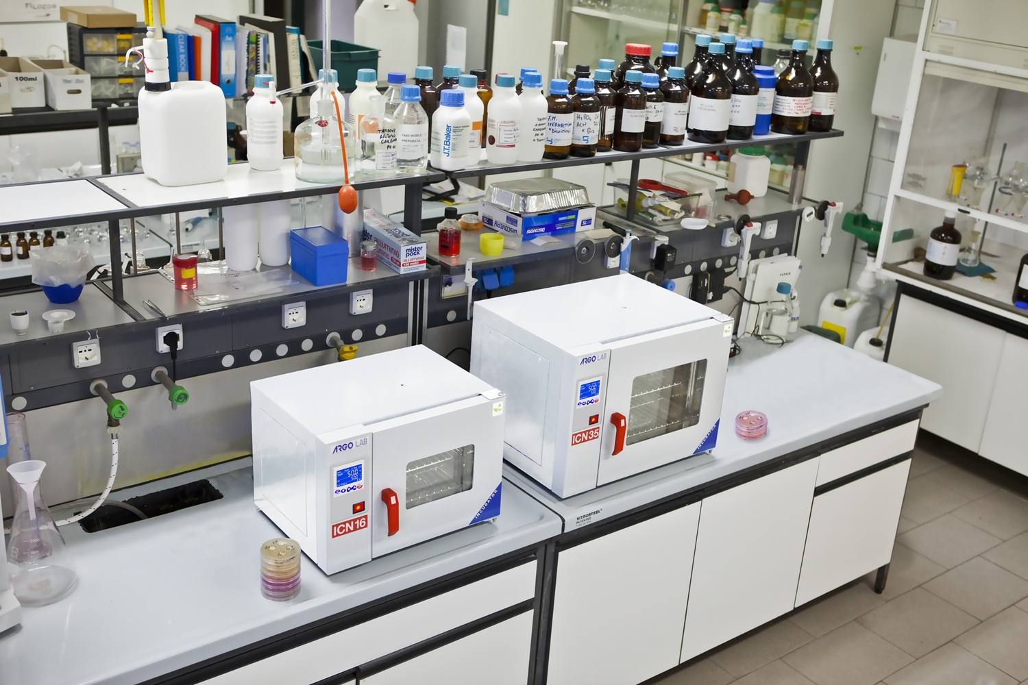 Beneficios de contar con equipos confiables en la industria